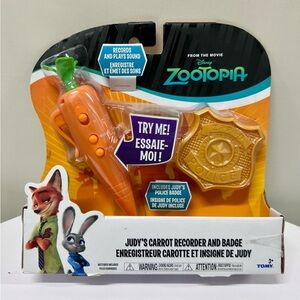 Disney Zootopia Judy’s Carrot Recorder & Badge NEW